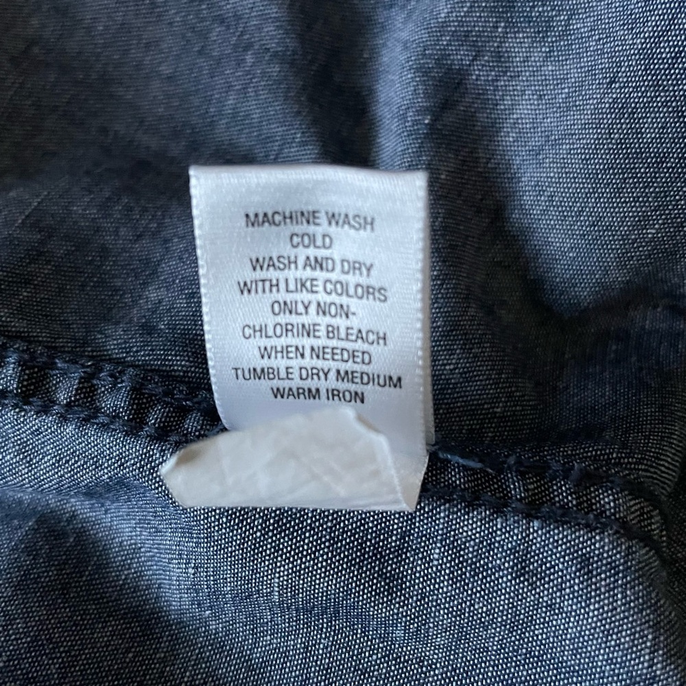 Banana Republic Dark Blue Denim Button-Up Shirt - Picture 7 of 7